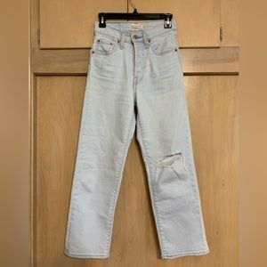 Levis Ribcage Ripped High Waist Ankle Jeans